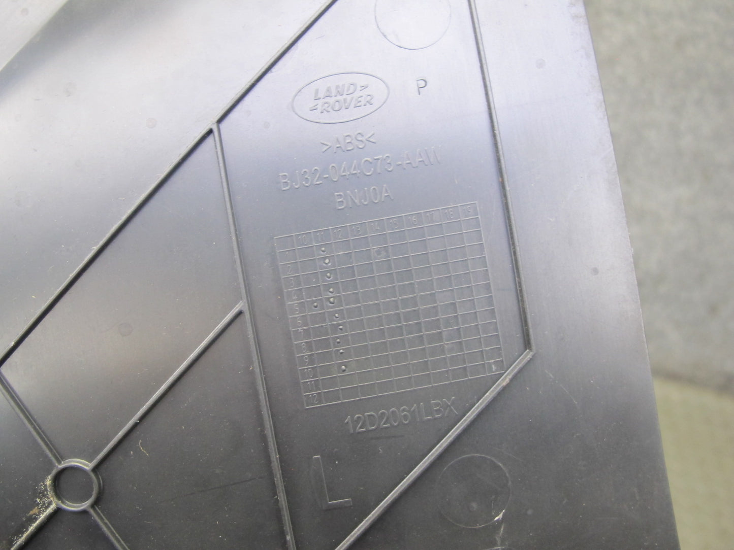 2012-2019 Range Rover Evoque L538 Center Console Left & Right Trim Panel Set