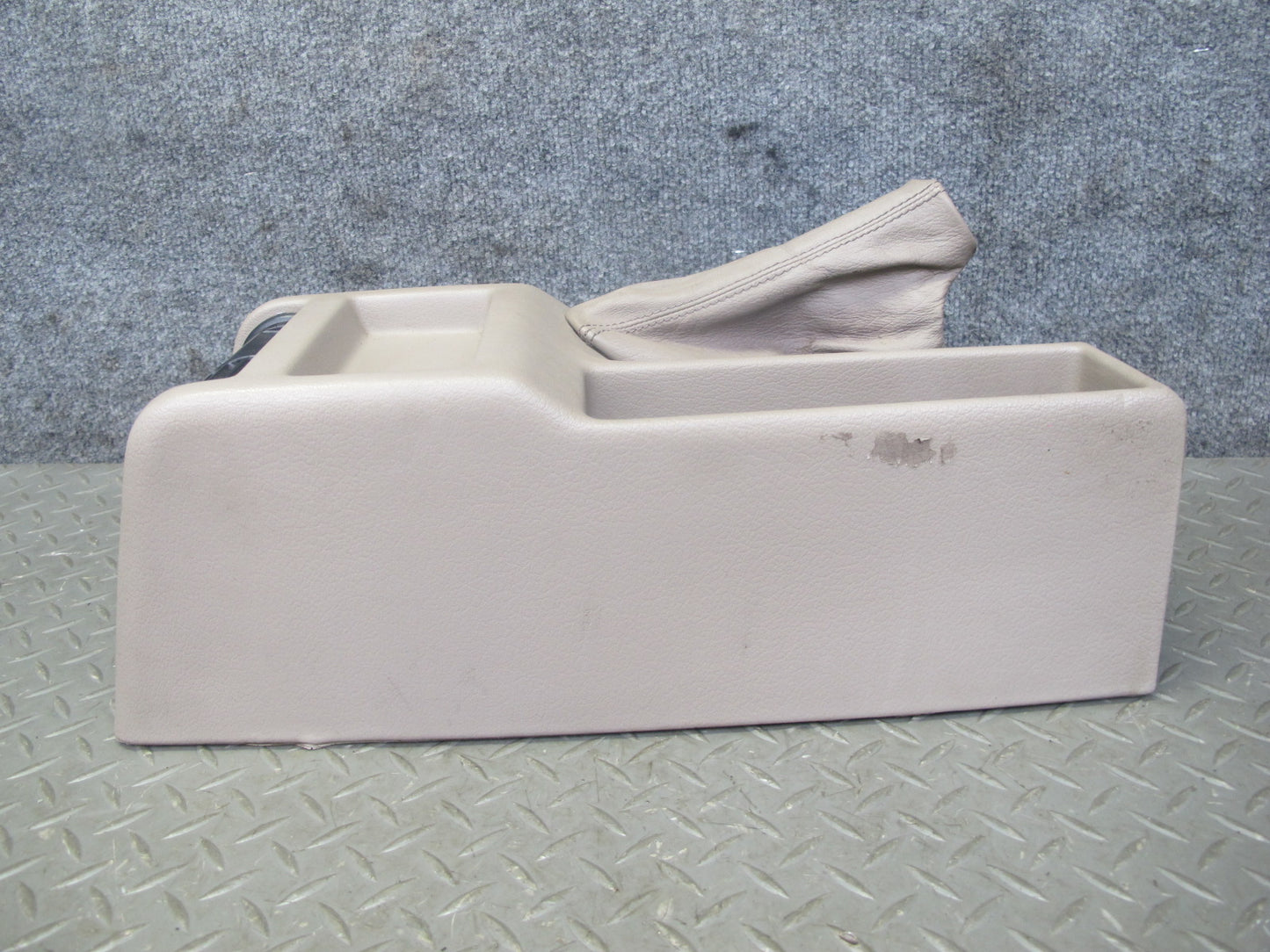 92-95 BMW E34 5-SERIES Center Console Trim Panel w Air Vent & Brake Boot OEM