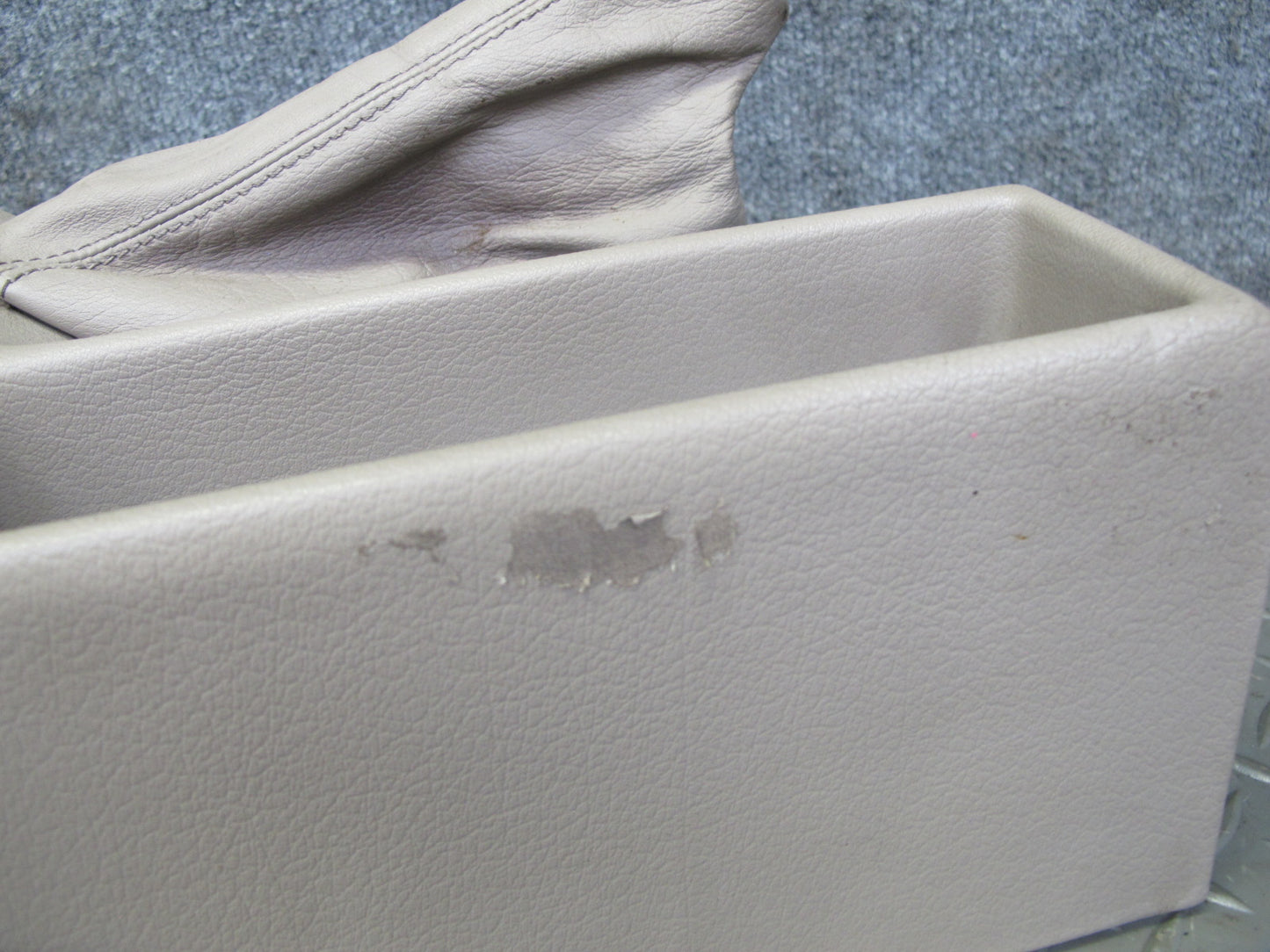 92-95 BMW E34 5-SERIES Center Console Trim Panel w Air Vent & Brake Boot OEM