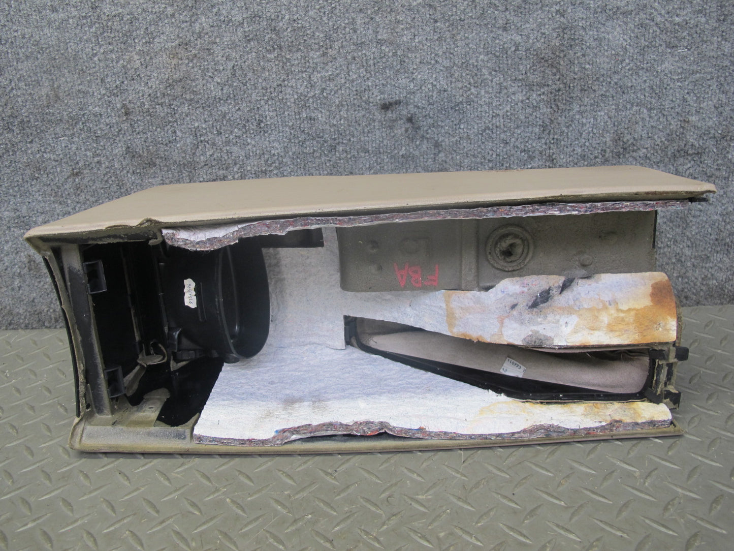 92-95 BMW E34 5-SERIES Center Console Trim Panel w Air Vent & Brake Boot OEM