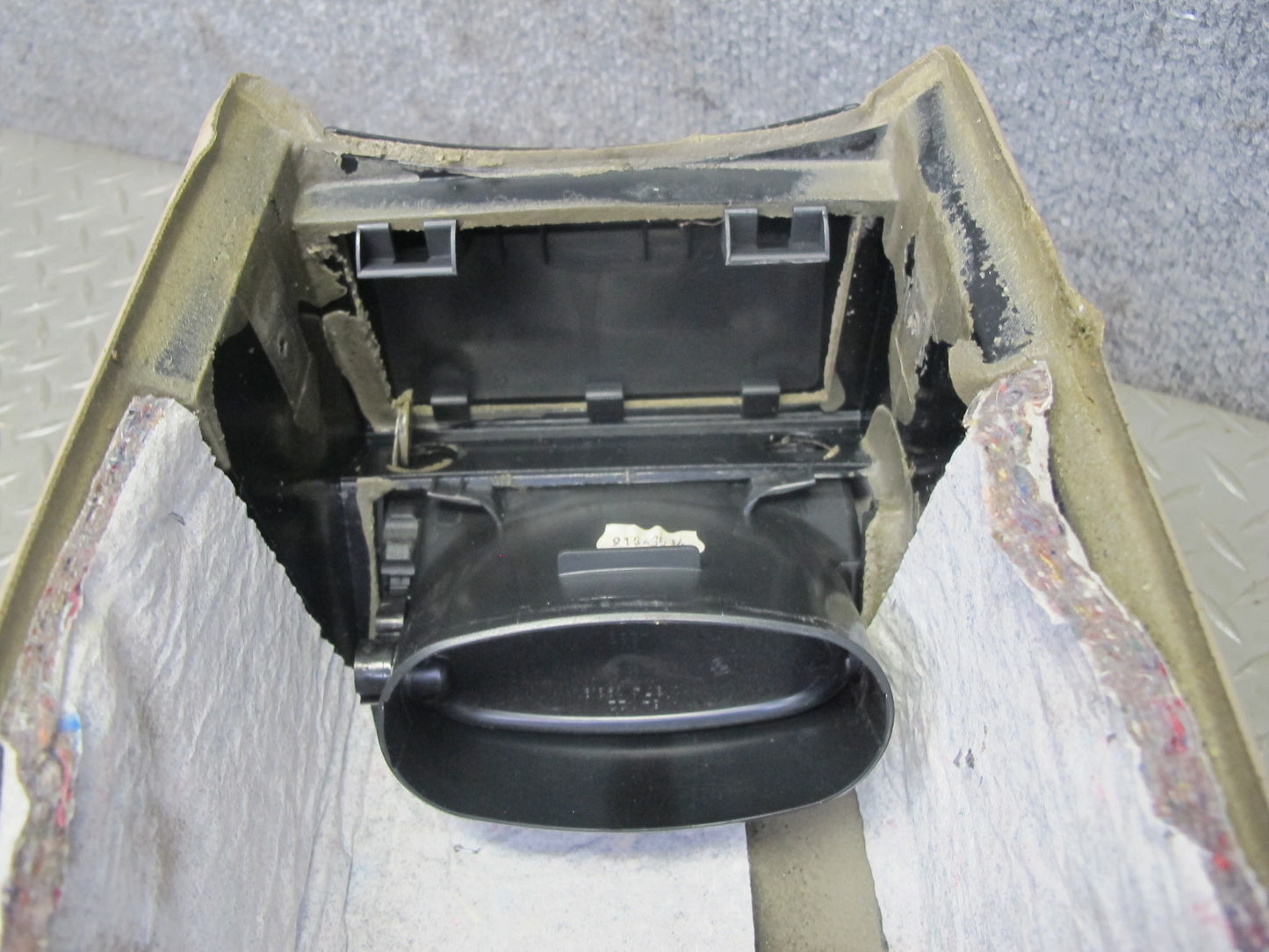92-95 BMW E34 5-SERIES Center Console Trim Panel w Air Vent & Brake Boot OEM