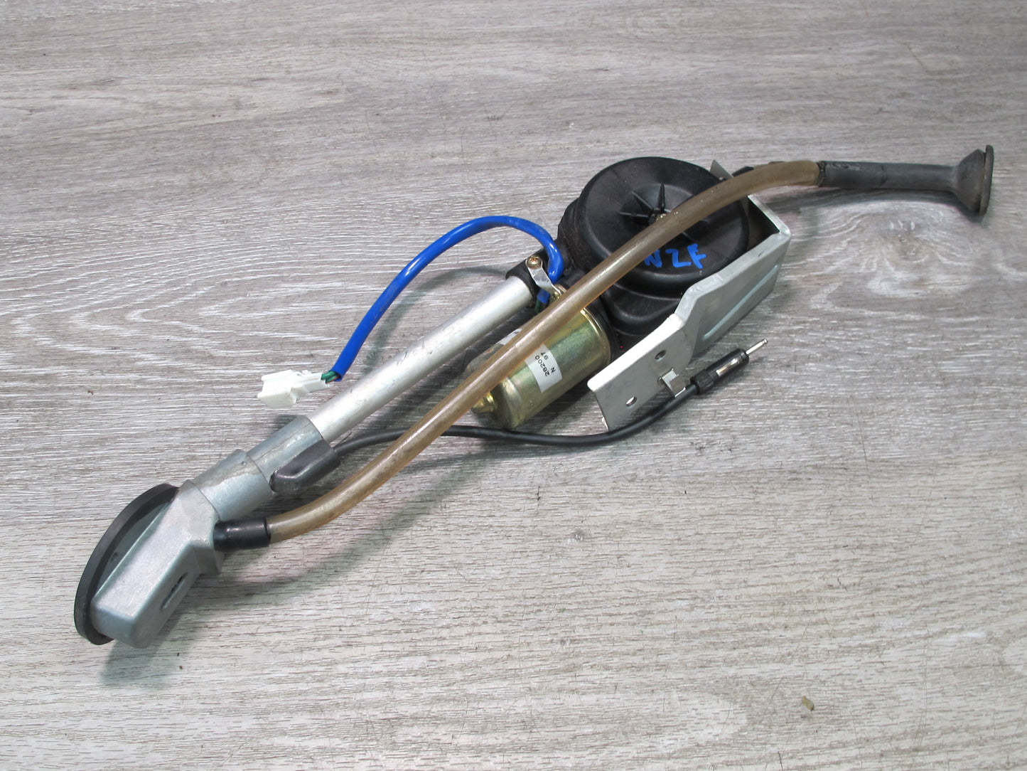 90-96 Nissan Z32 300ZX 2+0 Rear Power Electric Antenna Motor Assembly OEM