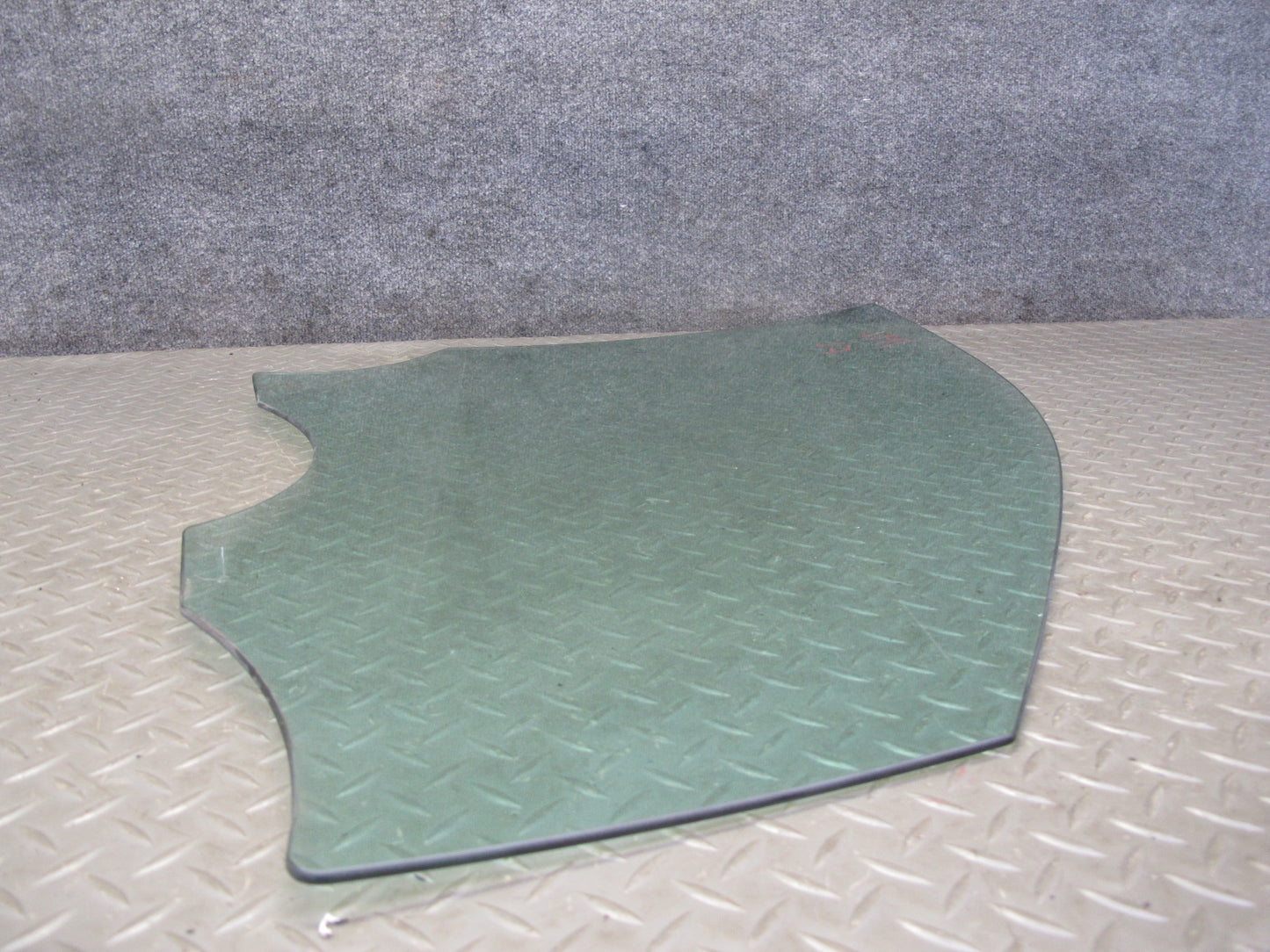 12-18 Mercedes W166 GLE Ml-class Front Left Driver Door Glass Window OEM