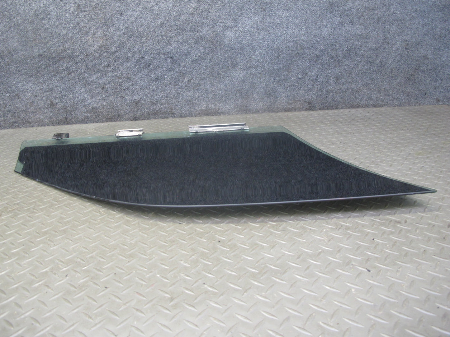 89-95 BMW E34 5-SERIES Front Left Driver Door Glass Window OEM