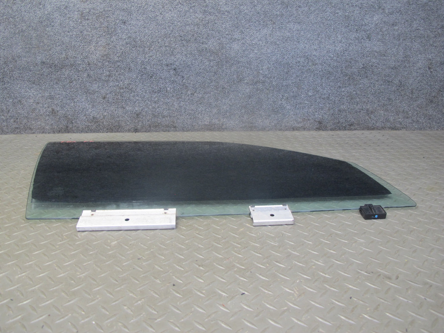 89-95 BMW E34 5-SERIES Front Right Passenger Door Glass Window OEM