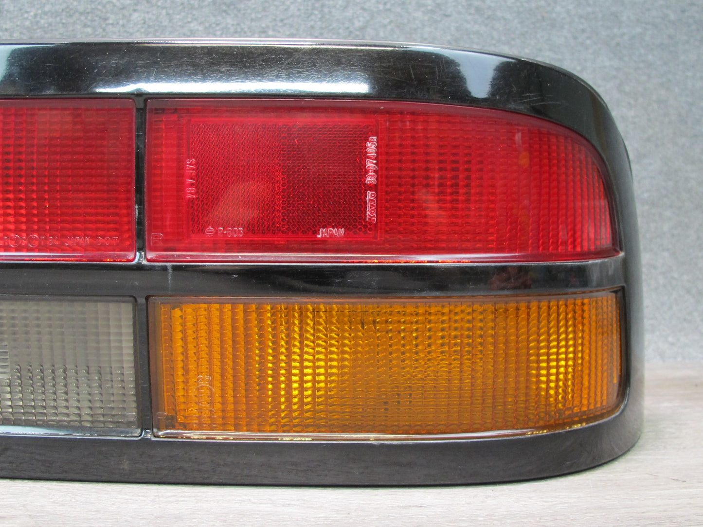 86-88 Mazda RX7 FC3S Coupe Rear Left & Right Tail Light Lamp w License Plate OEM