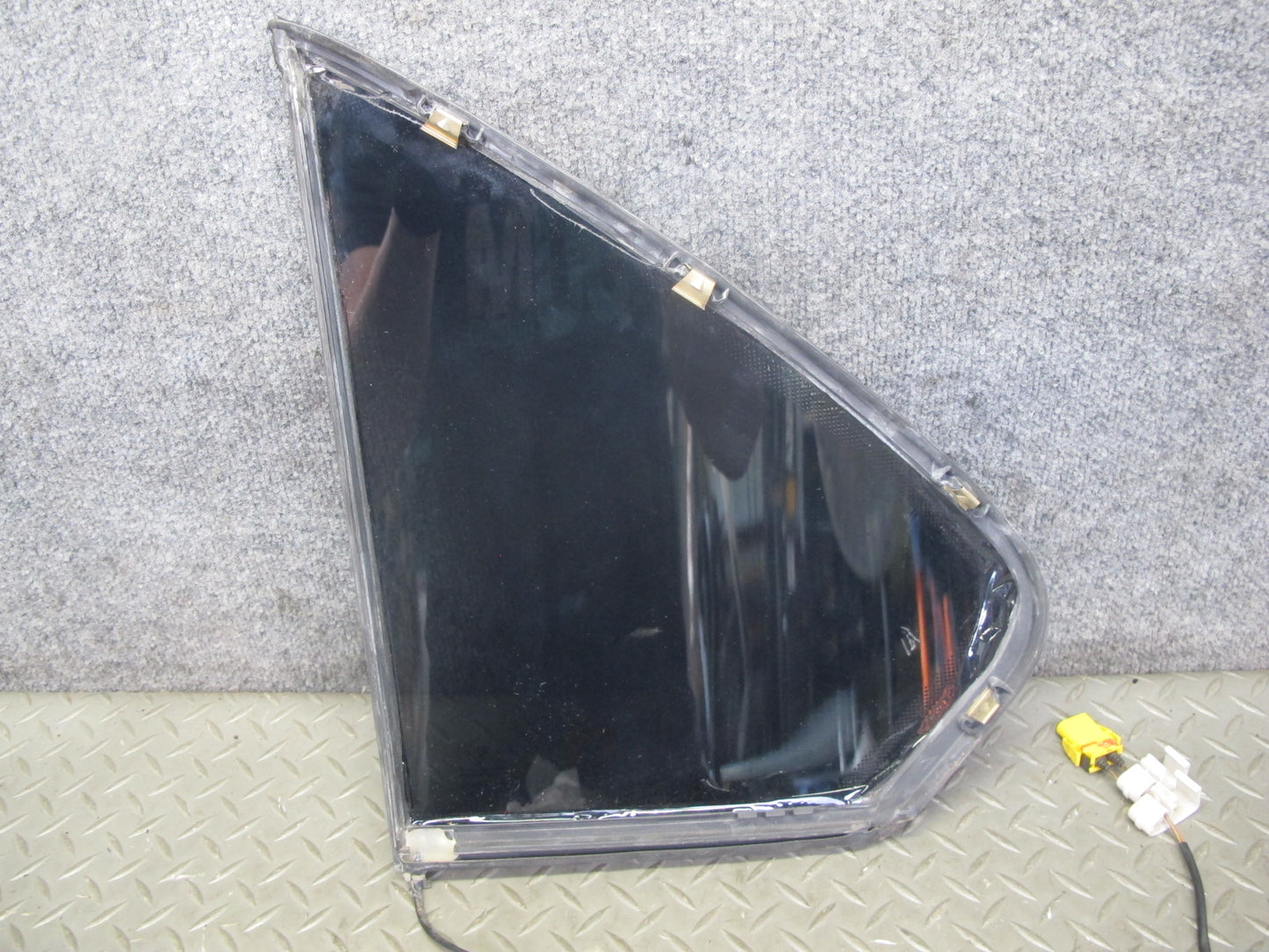 89-95 BMW E34 5-SERIES Sedan Rear Right Quarter Window Glass OEM