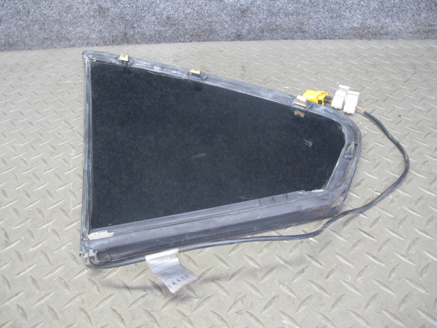 89-95 BMW E34 5-SERIES Sedan Rear Right Quarter Window Glass OEM