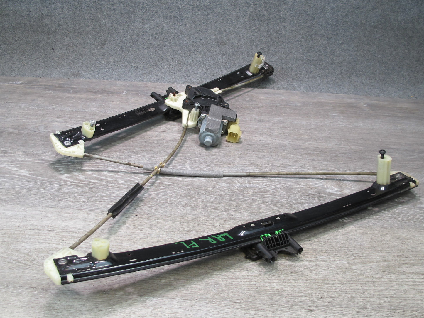 2013-2019 Land Range Rover L405 Front Left Door Window Regulator w Motor