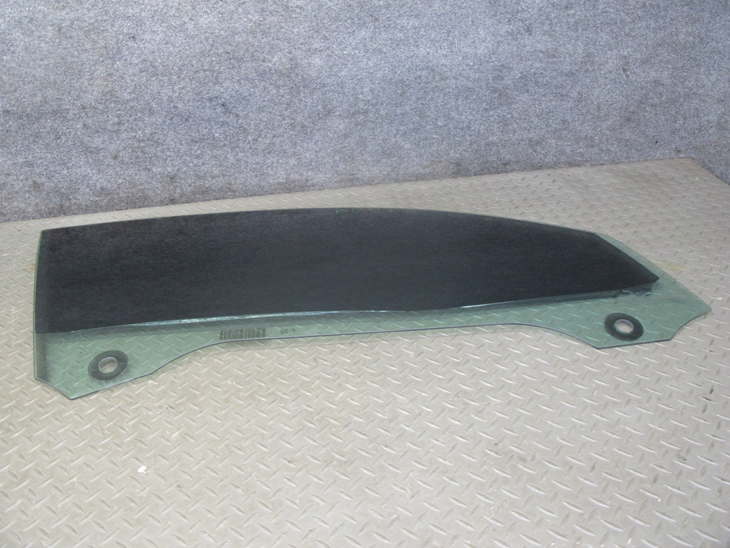 2015-2020 BMW F82 M4 Coupe Right Passenger Door Glass Window