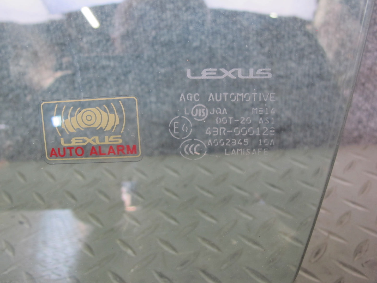07-17 Lexus UVF46 LS460 LS600h Front Left Driver Door Glass Window OEM