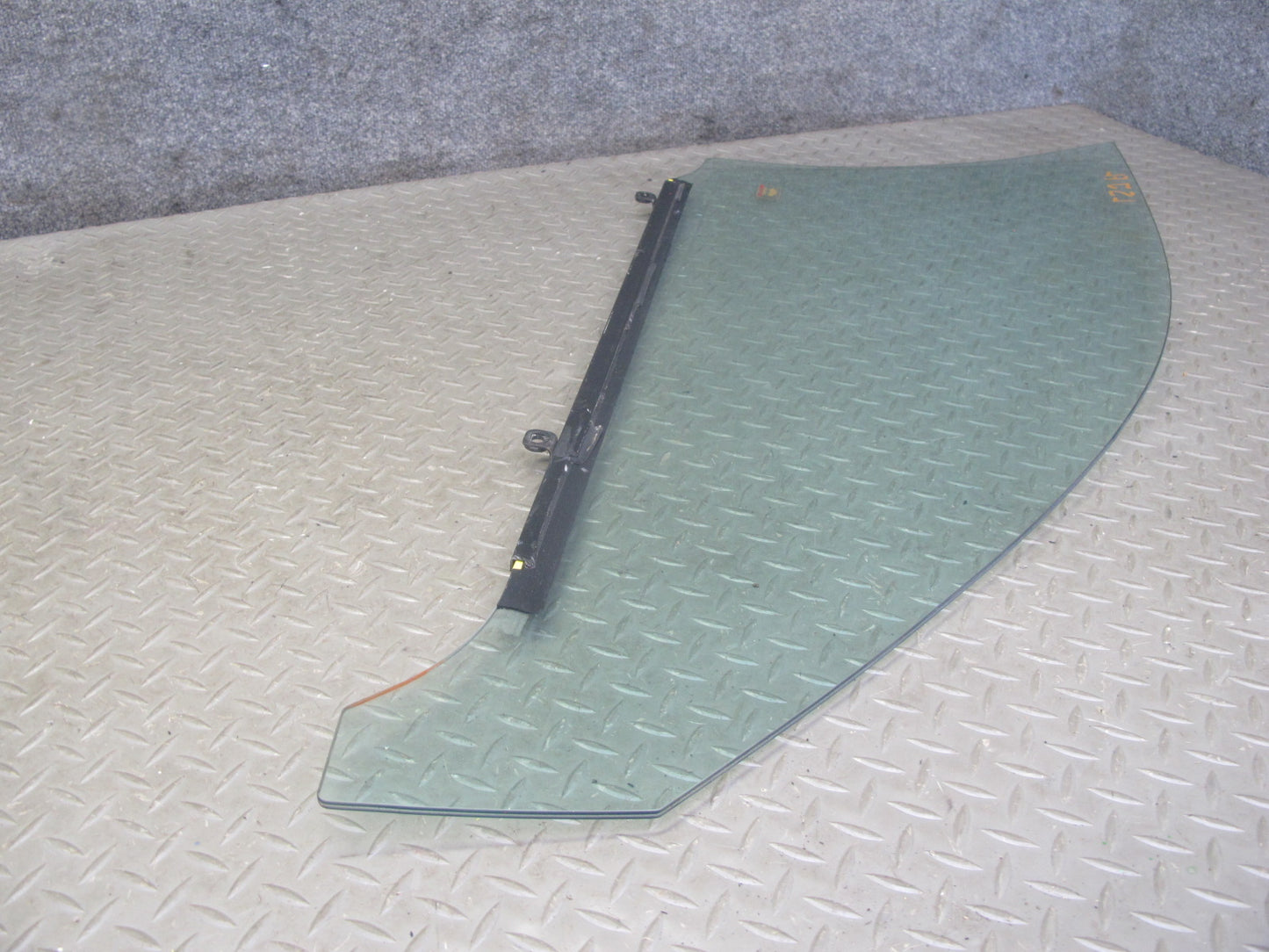 07-17 Lexus UVF46 LS460 LS600h Front Left Driver Door Glass Window OEM