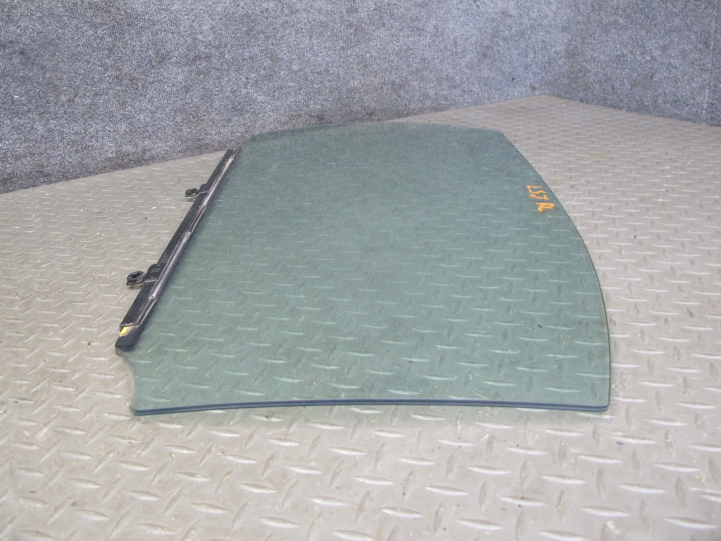 01-06 Lexus UCF30L LS430 Rear Left Door Glass Window OEM