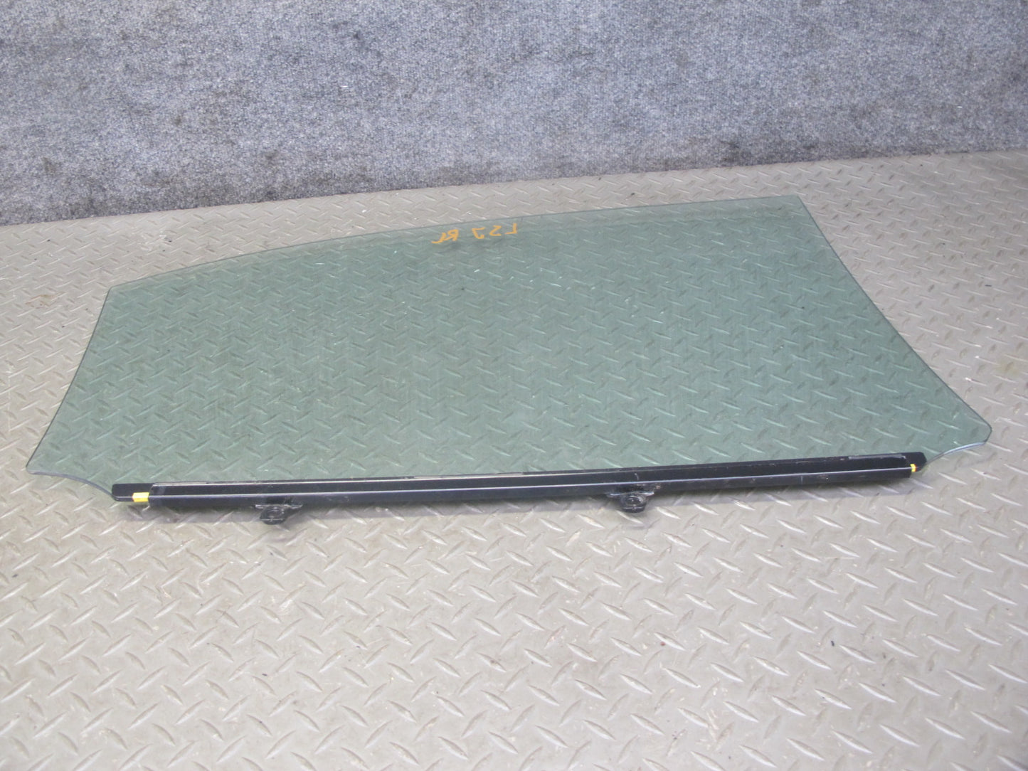 01-06 Lexus UCF30L LS430 Rear Left Door Glass Window OEM