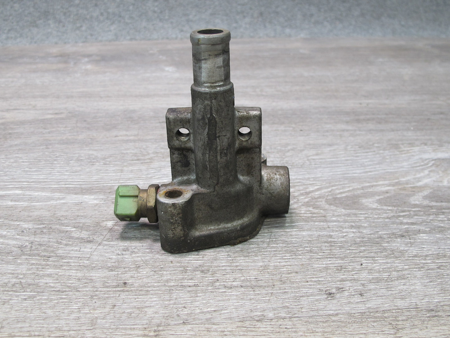 88-89 Toyota MR2 AW15 4AGELC Cylinder Head Coolant Outlet Housing OEM