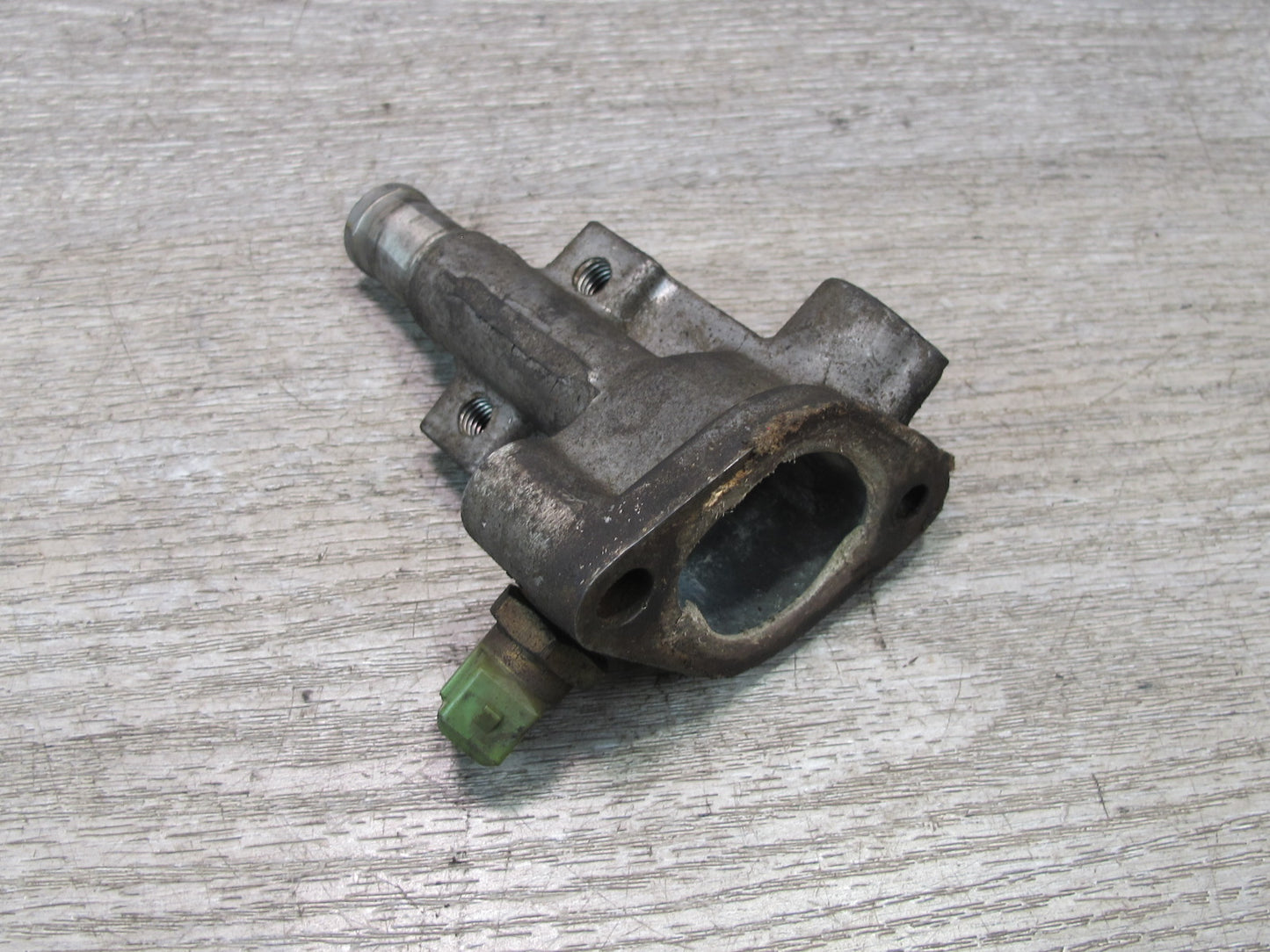 88-89 Toyota MR2 AW15 4AGELC Cylinder Head Coolant Outlet Housing OEM
