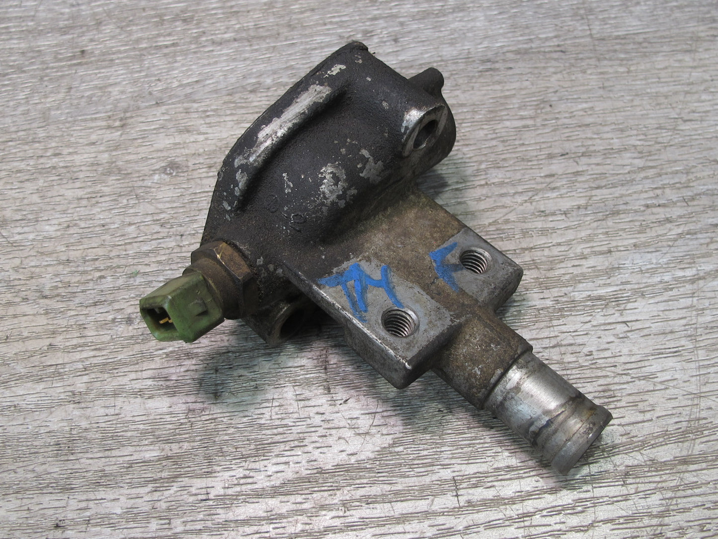 88-89 Toyota MR2 AW15 4AGELC Cylinder Head Coolant Outlet Housing OEM