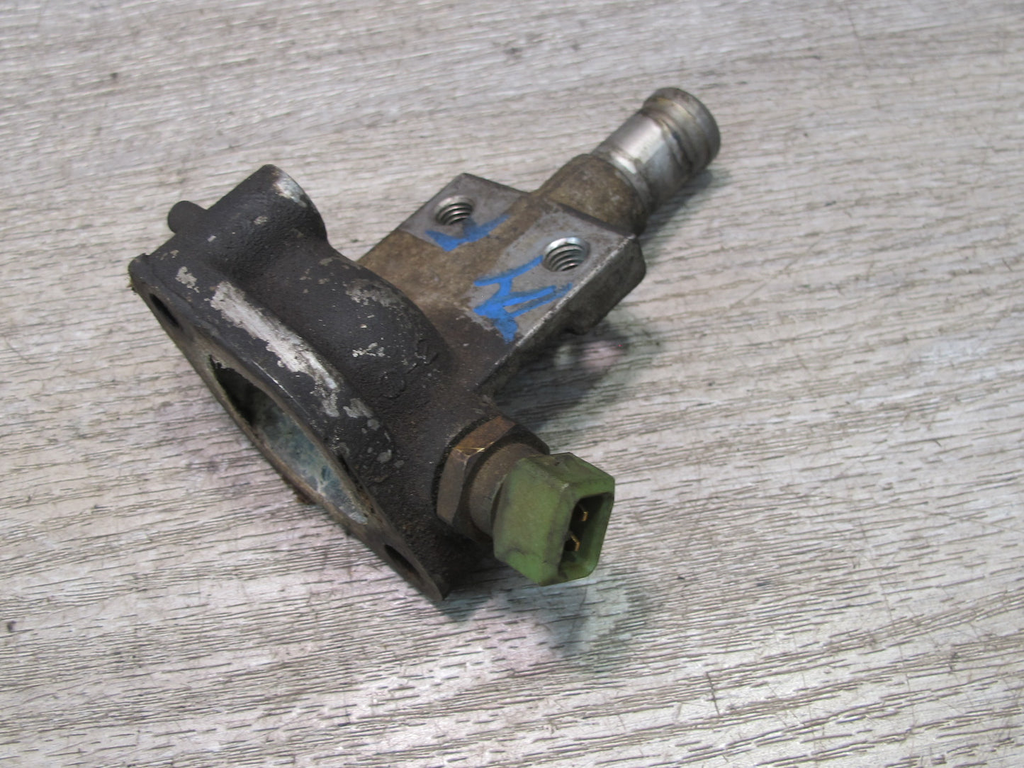 88-89 Toyota MR2 AW15 4AGELC Cylinder Head Coolant Outlet Housing OEM