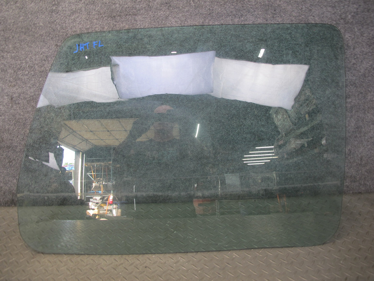 2003-2009 Hummer H2 Front Left Driver Side Door Glass Window
