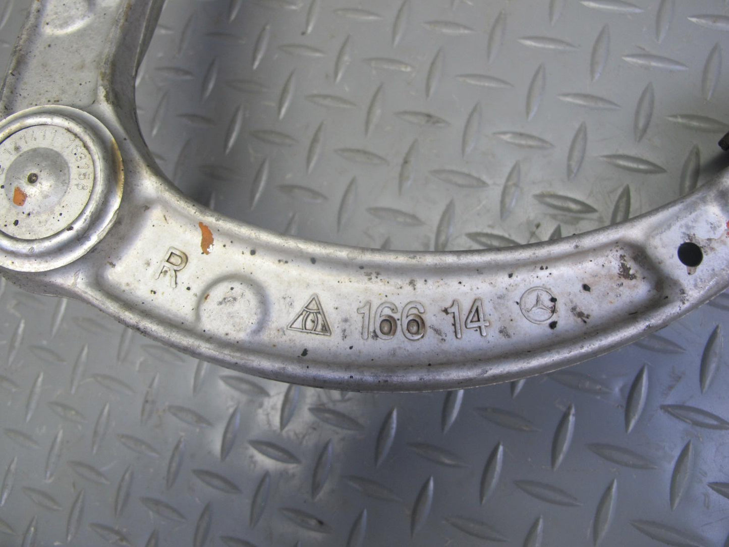 12-18 Mercedes W166 GLE Ml-class Front Right Upper & Lower Control Arm Set OEM