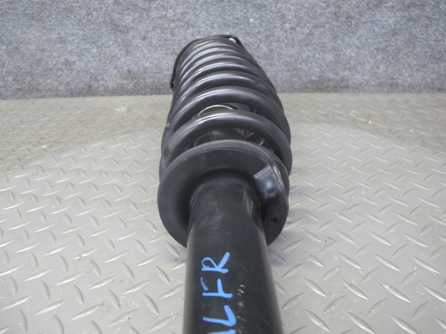 12-18 Mercedes W166 GLE350 ML350 Front Right Strut Shock Absorber OEM