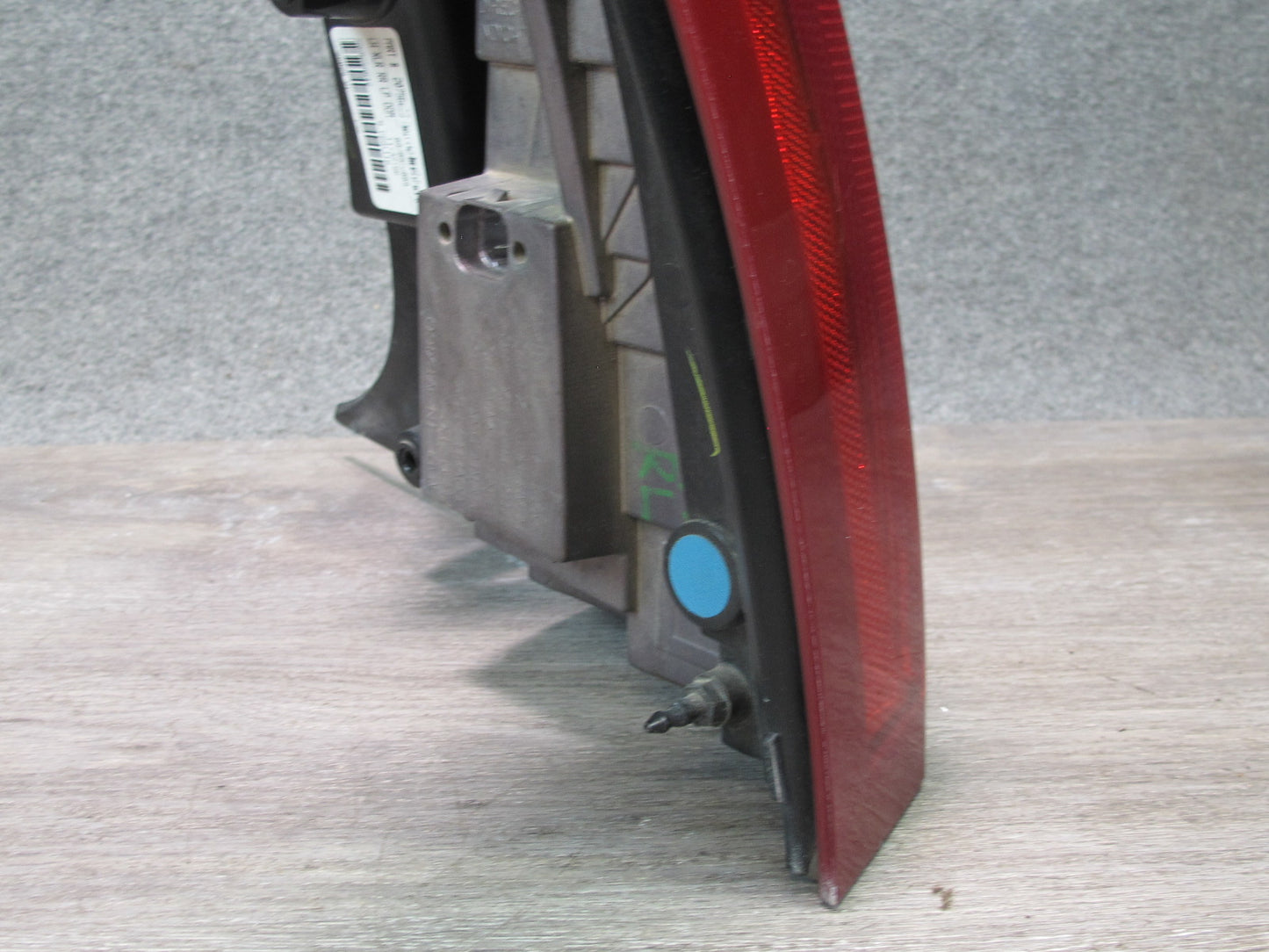 2004-2009 Cadillac XLR Rear Left Driver Side Brake Tail Light Lamp