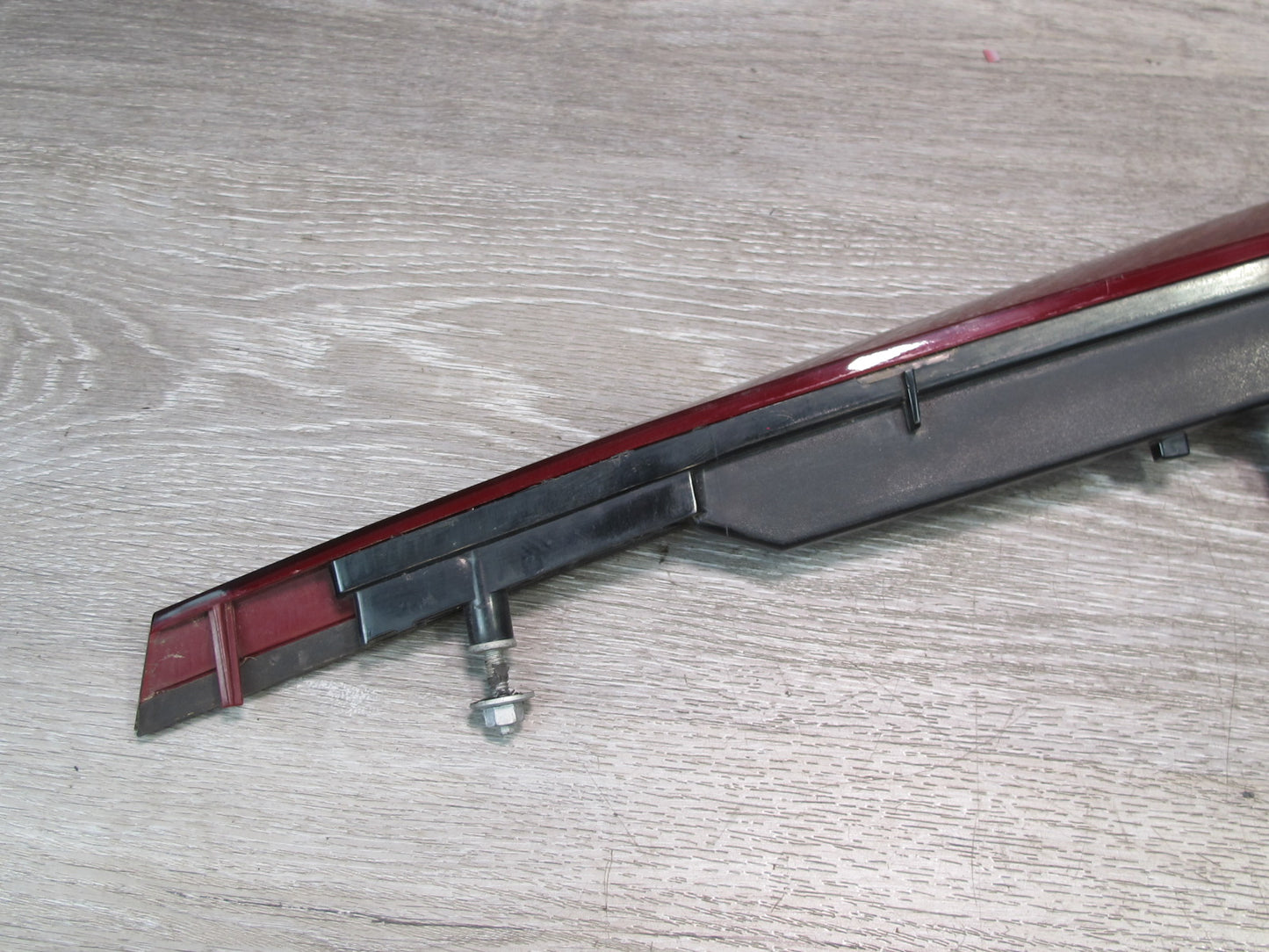 2004-2009 Cadillac XLR Rear Center 3RD Third Brake Stop Light Lamp