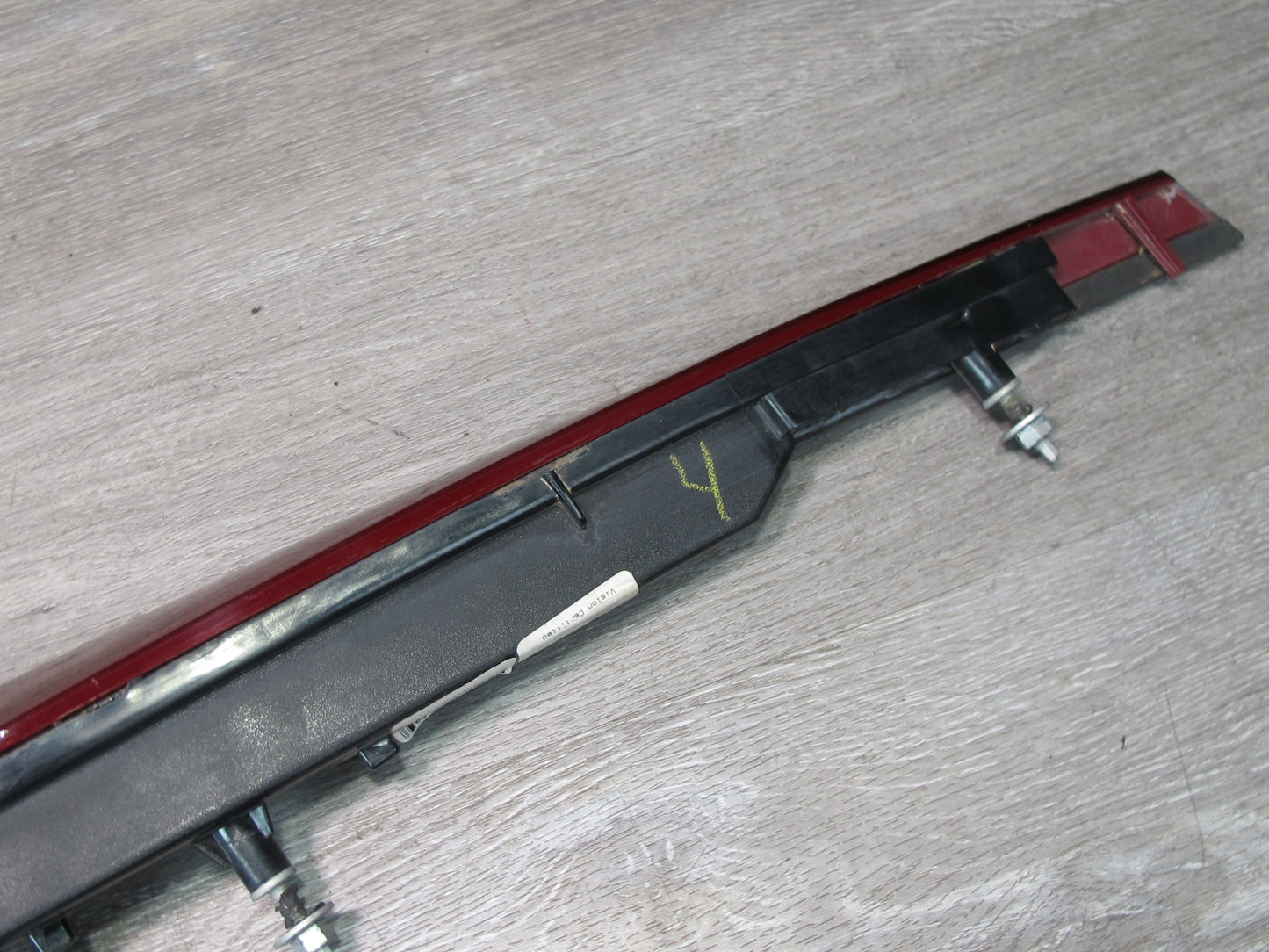 2004-2009 Cadillac XLR Rear Center 3RD Third Brake Stop Light Lamp