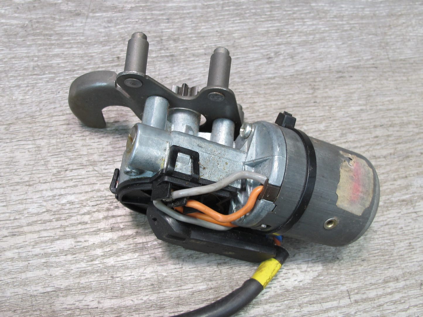 86-91 Mercedes W126 S-class Set of 2 Front Left Seat Adjust Motor OEM