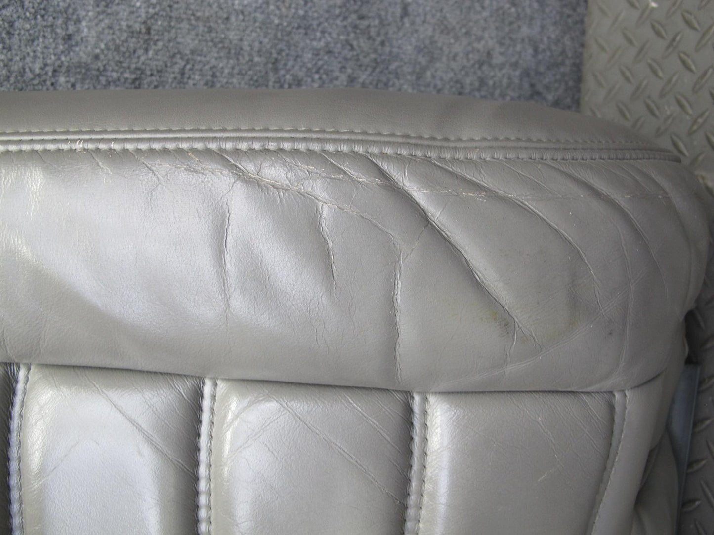 2003-2007 Hummer H2 Rear 2ND ROW Left Driver Side Seat Upper Cushion Leather