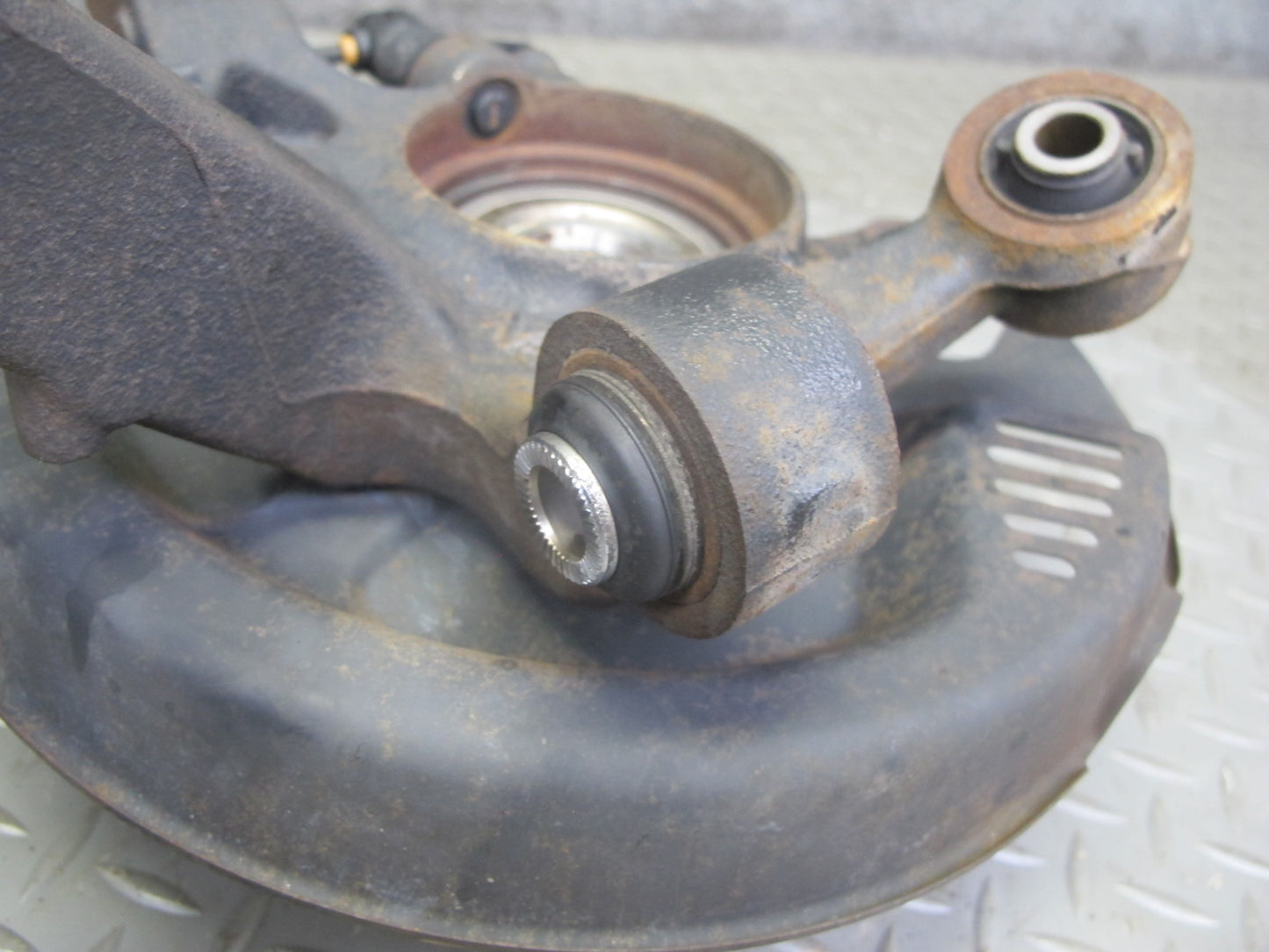 00-05 Toyota MR2 Spyder ZZW30L Rear Left Spindle Knuckle Wheel Hub Bearing OEM