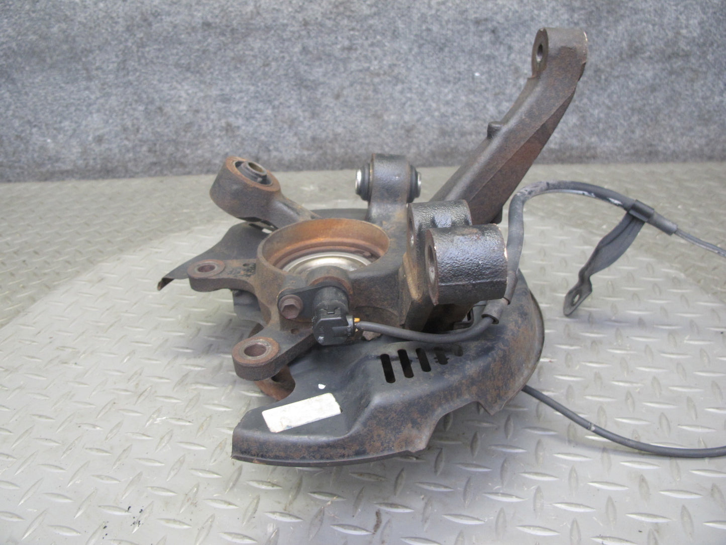00-05 Toyota MR2 Spyder ZZW30L Rear Left Spindle Knuckle Wheel Hub Bearing OEM