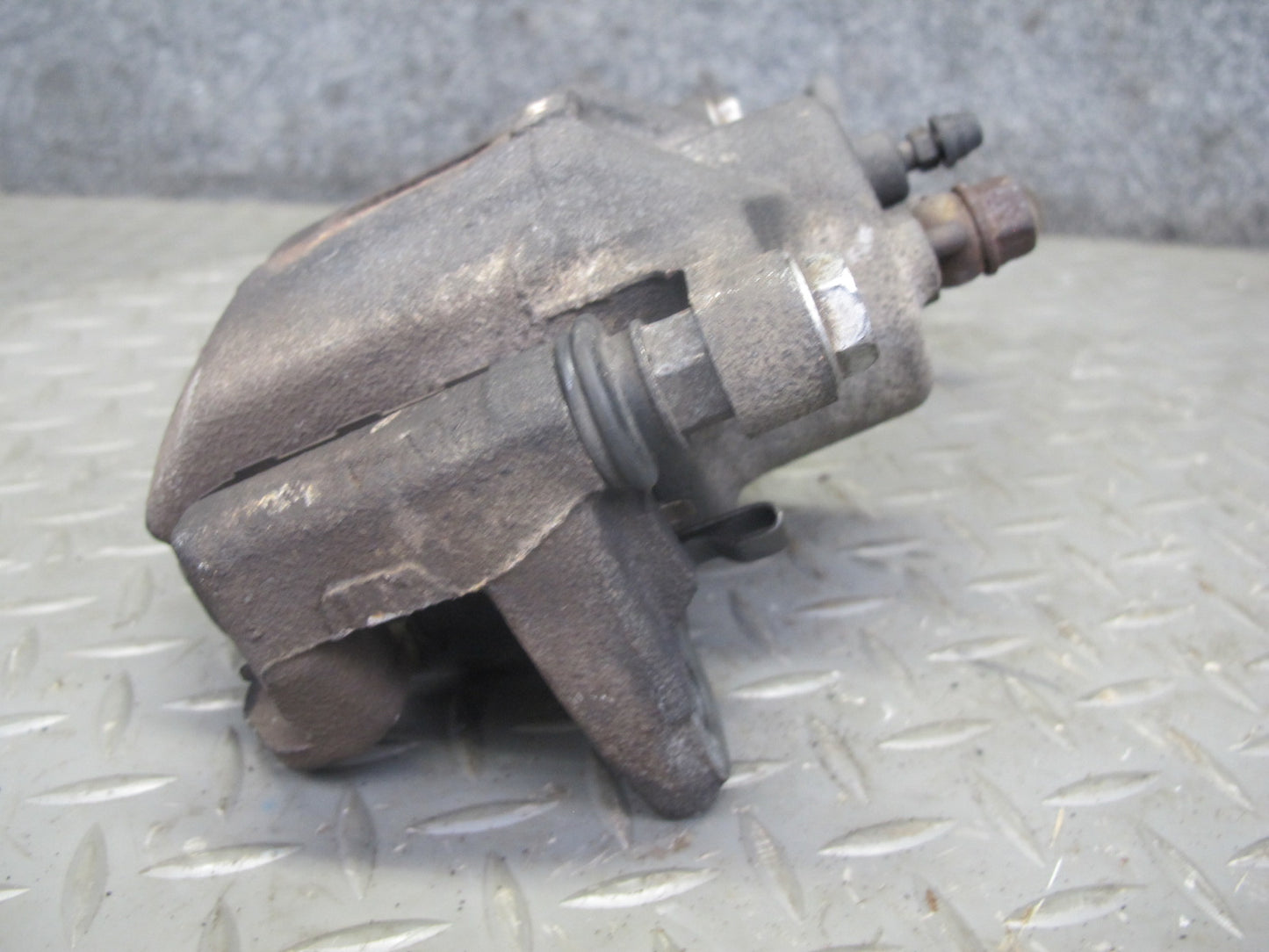 00-05 Toyota MR2 Spyder ZZW30L Set of 2 Front Left & Right Brake Caliper OEM