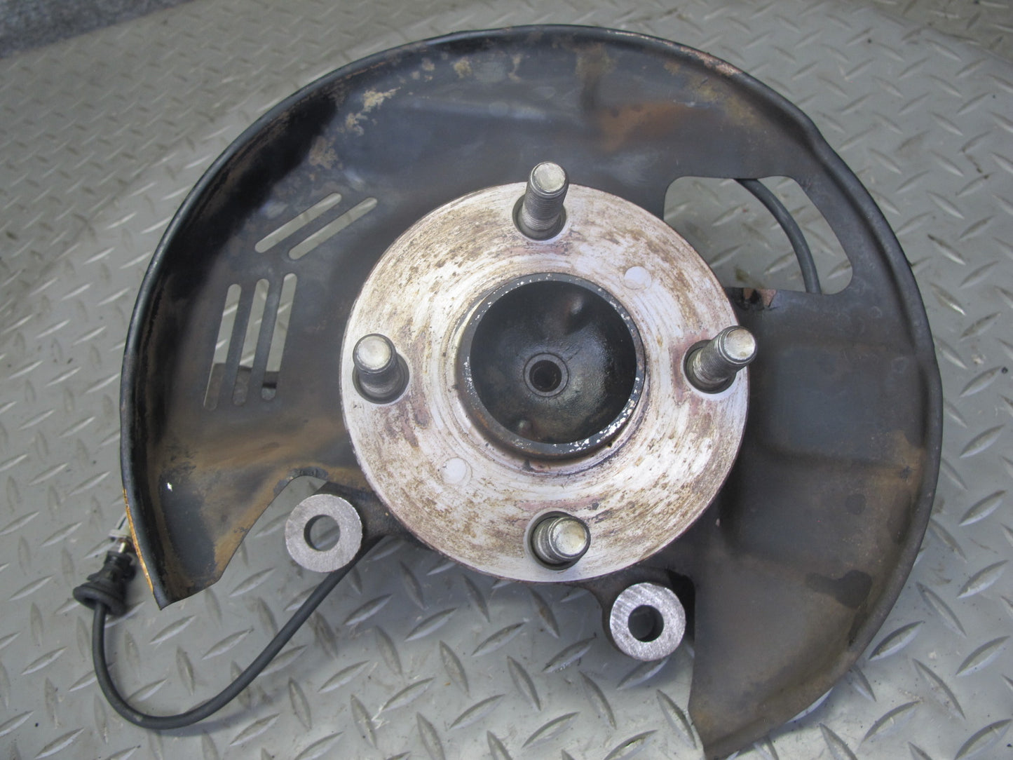 00-05 Toyota MR2 Spyder ZZW30L Front Right Spindle Knuckle Wheel Hub Bearing OEM