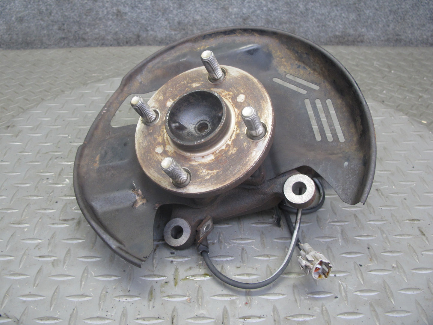 00-05 Toyota MR2 Spyder ZZW30L Front Left Spindle Knuckle Wheel Hub Bearing OEM