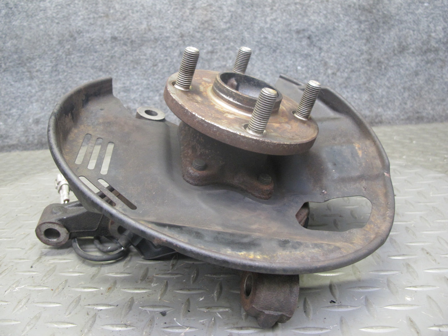 00-05 Toyota MR2 Spyder ZZW30L Front Left Spindle Knuckle Wheel Hub Bearing OEM