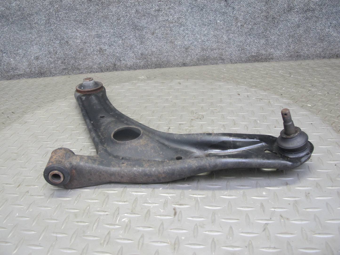 00-05 Toyota MR2 Spyder ZZW30L Front Left Suspension Lower Control Arm OEM