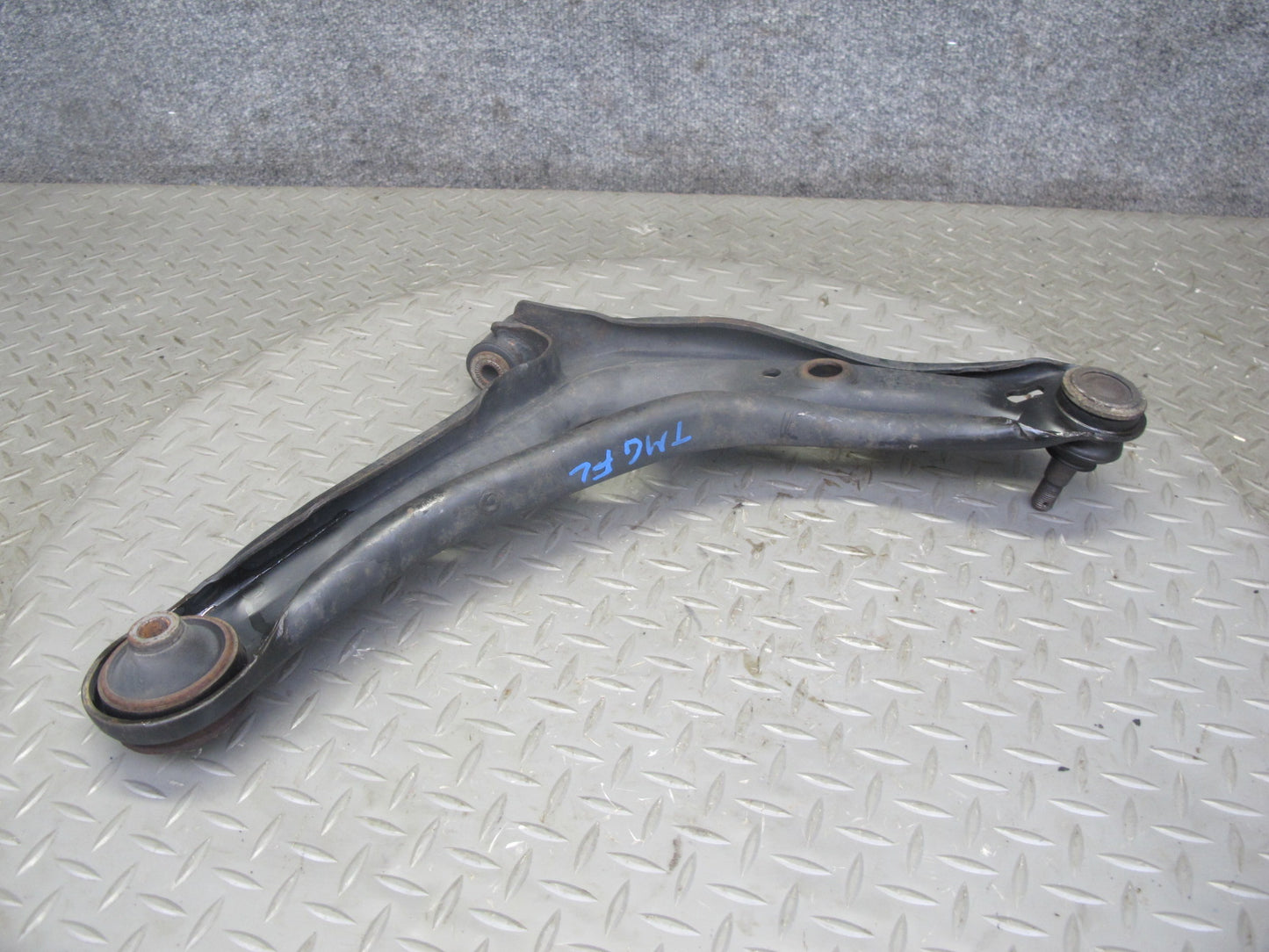 00-05 Toyota MR2 Spyder ZZW30L Front Left Suspension Lower Control Arm OEM
