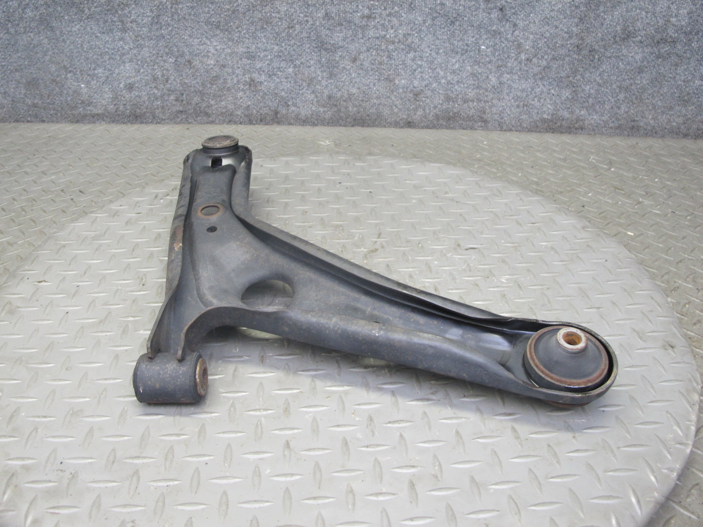 00-05 Toyota MR2 Spyder ZZW30L Front Left Suspension Lower Control Arm OEM