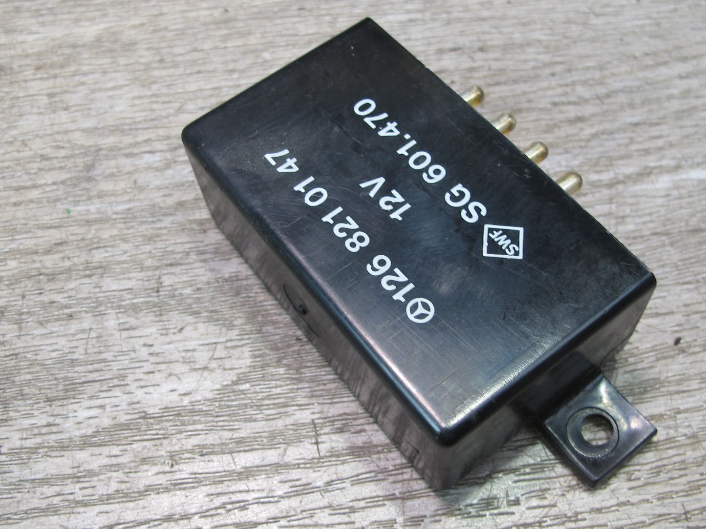 86-91 Mercedes W126 S-class Heated Seat Relay Module 1268210147 OEM