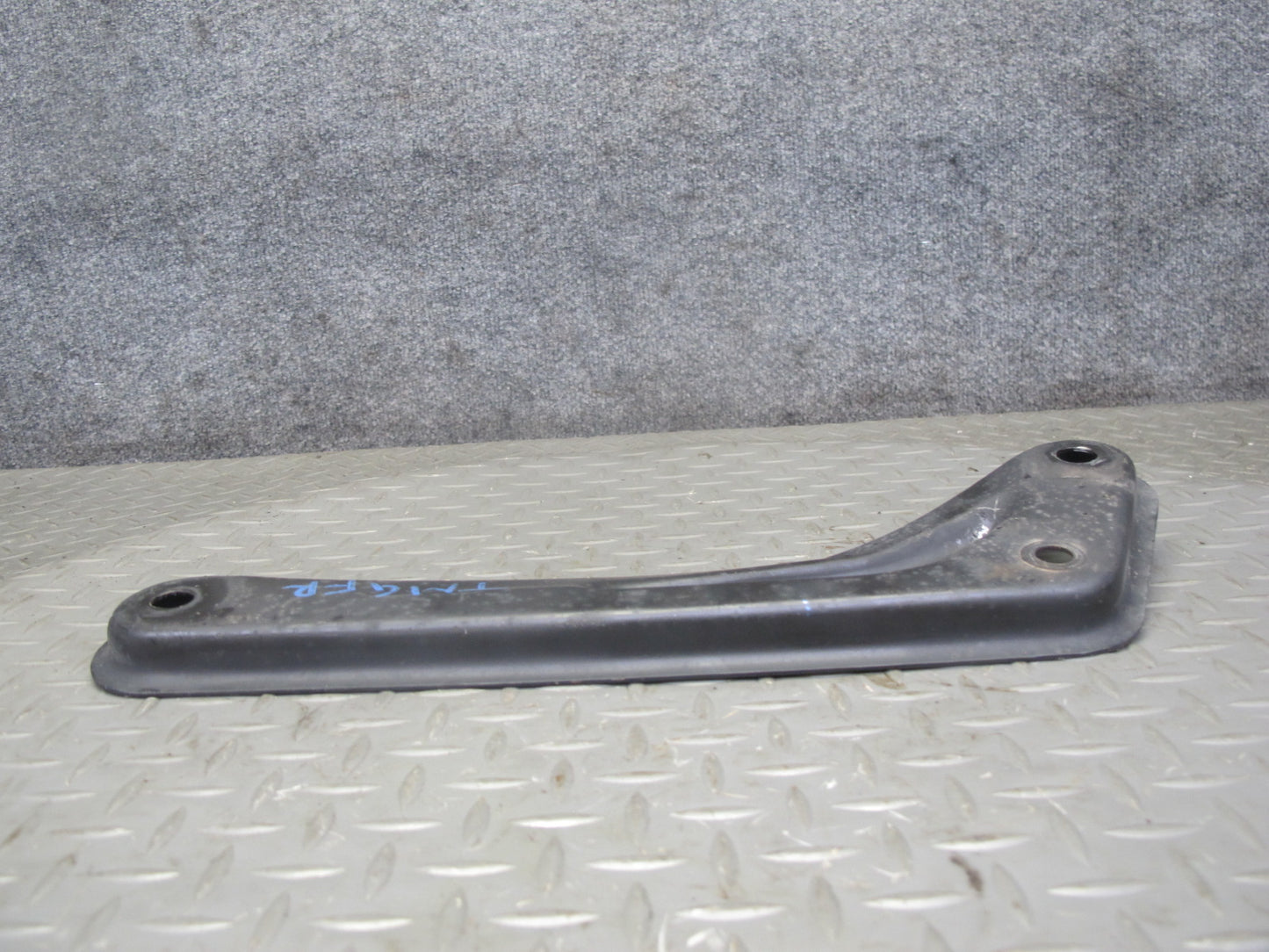 00-05 Toyota MR2 Spyder ZZW30L Front Right Suspension Lower Brace OEM