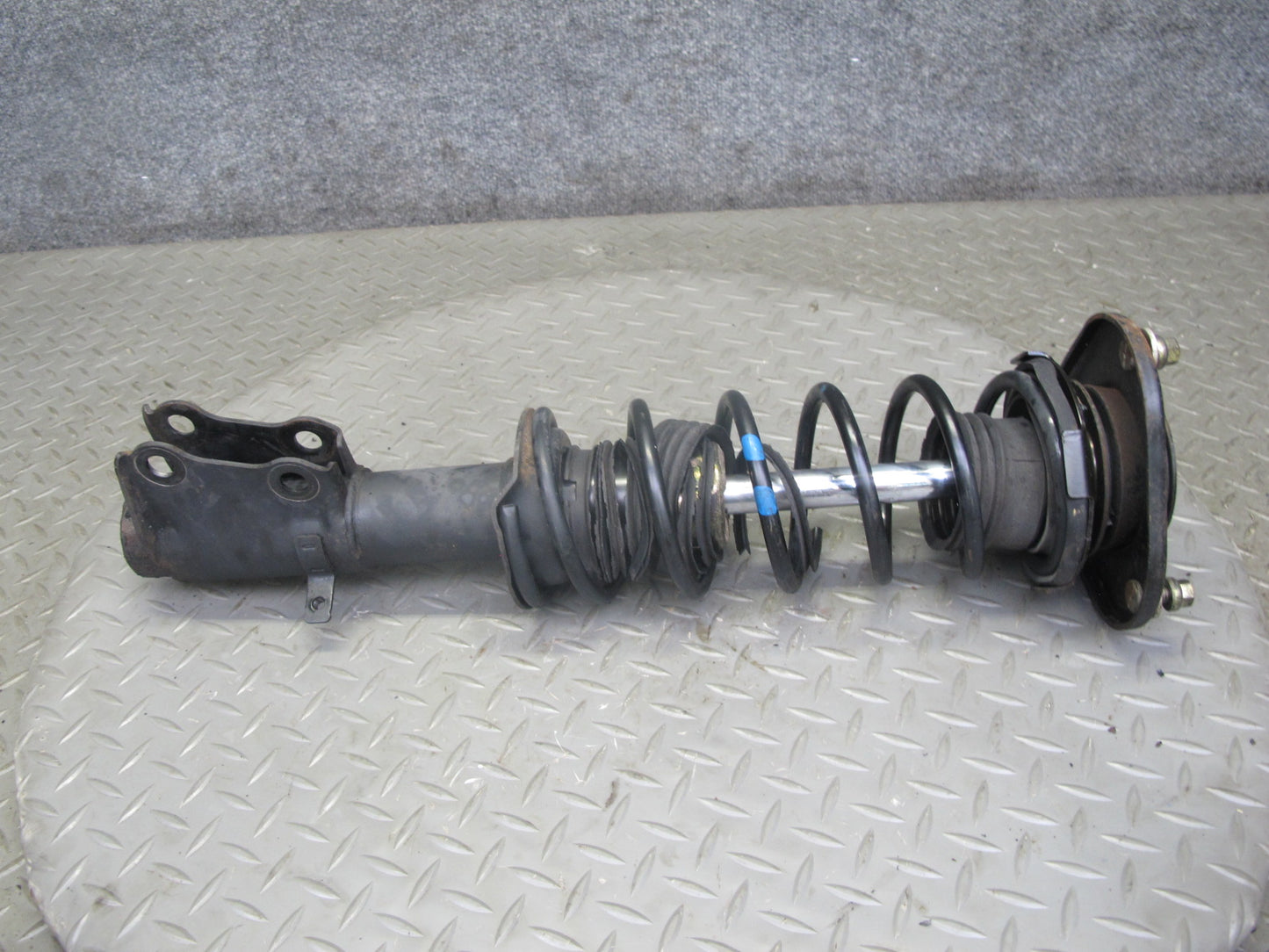 00-02 Toyota MR2 Spyder ZZW30L Set of 2 Front Strut Shock Absorber OEM