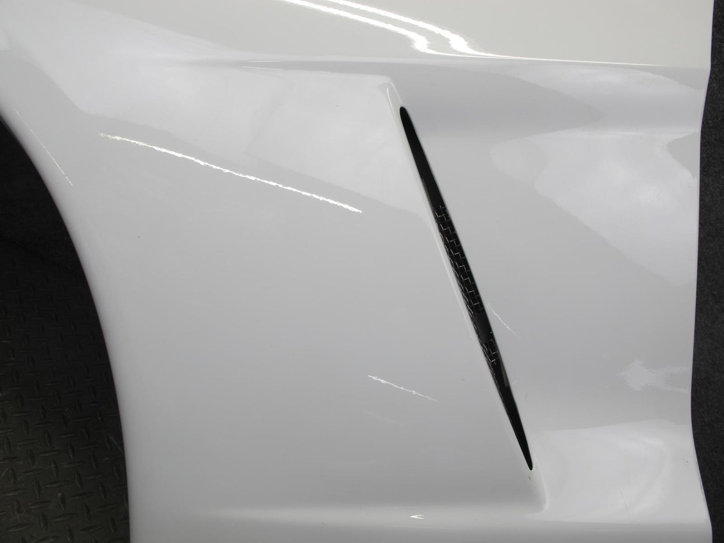 05-13 Chevrolet Corvette C6 Base Front Left Fender Shell Cover Panel White OEM