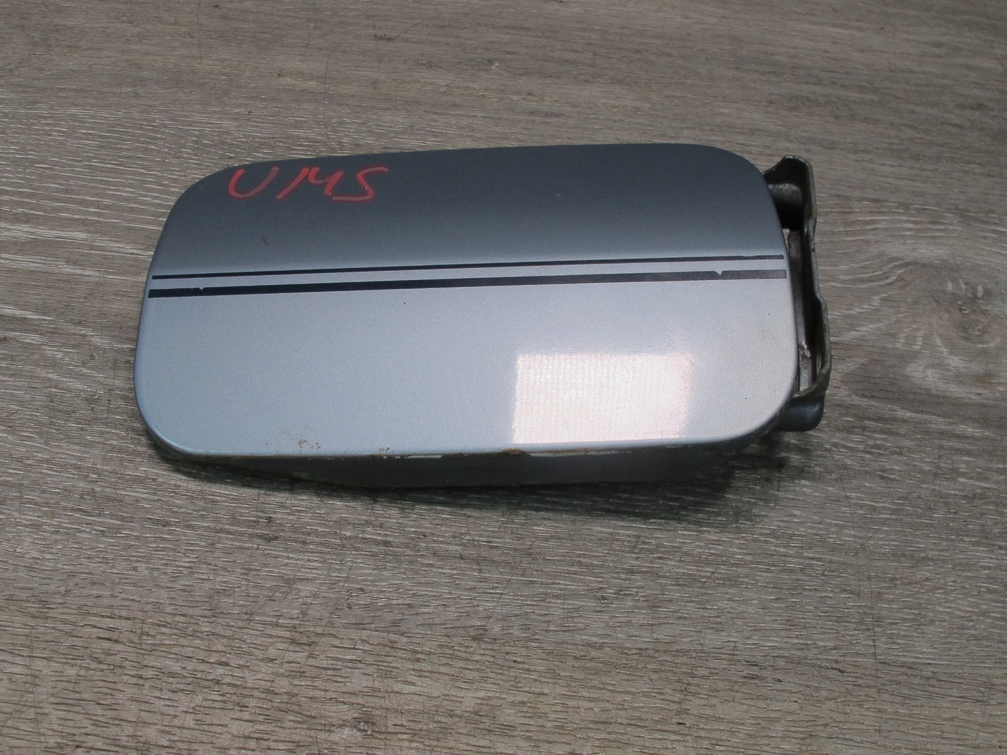 86-91 Mercedes W126 Fuel Tank Filler Door Lid Cover OEM
