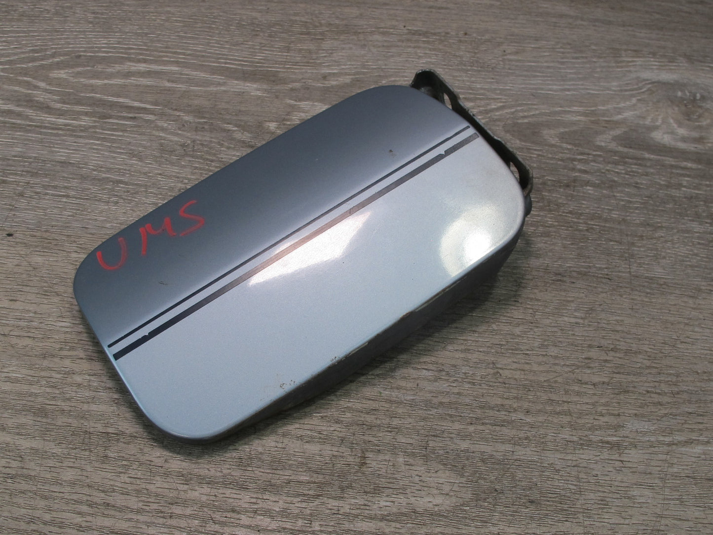 86-91 Mercedes W126 Fuel Tank Filler Door Lid Cover OEM