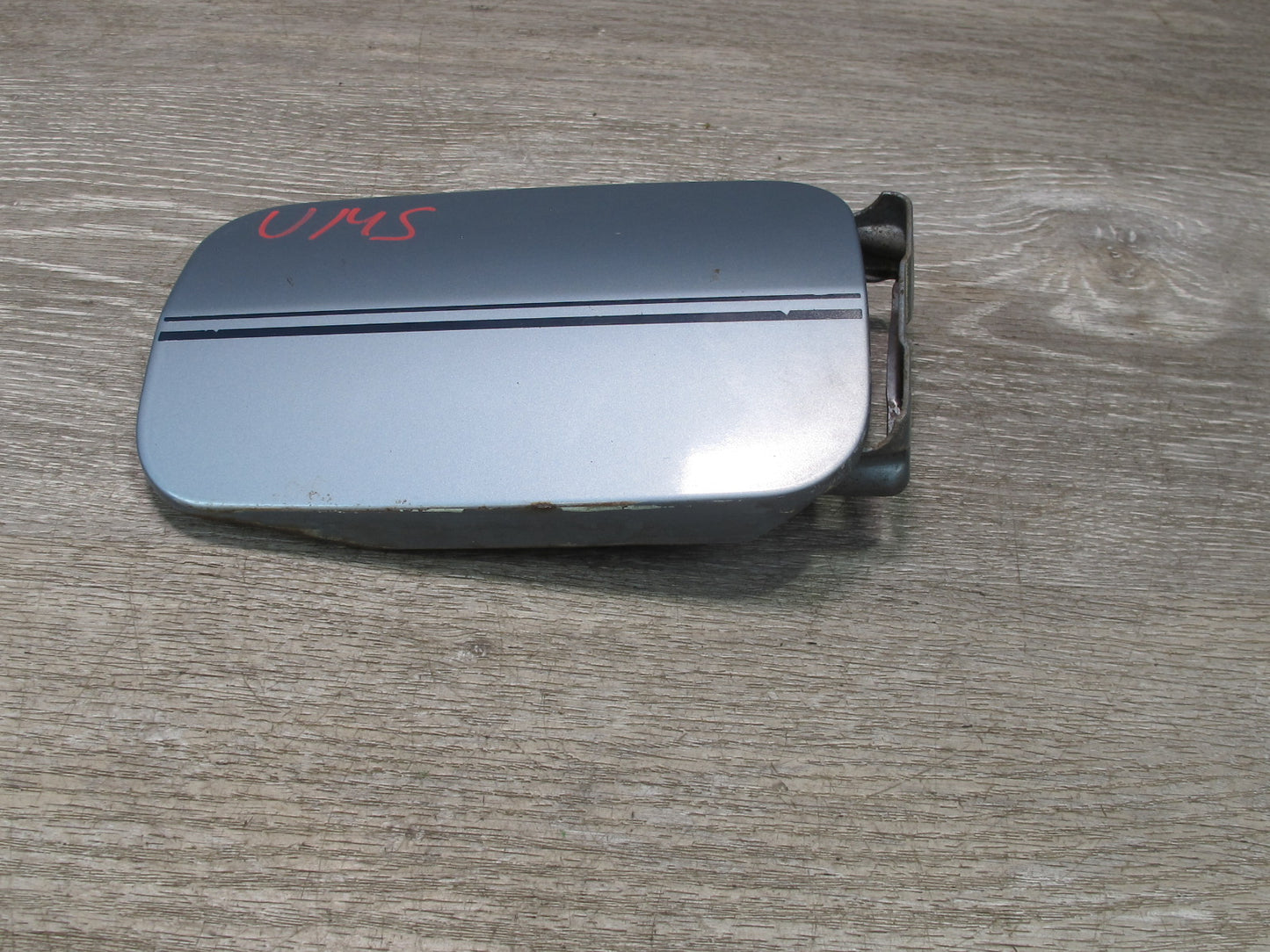 86-91 Mercedes W126 Fuel Tank Filler Door Lid Cover OEM