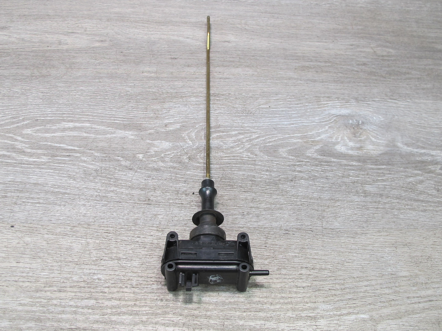 86-91 Mercedes W126 S-class Rear Trunk Lock Actuator 0008007975 OEM