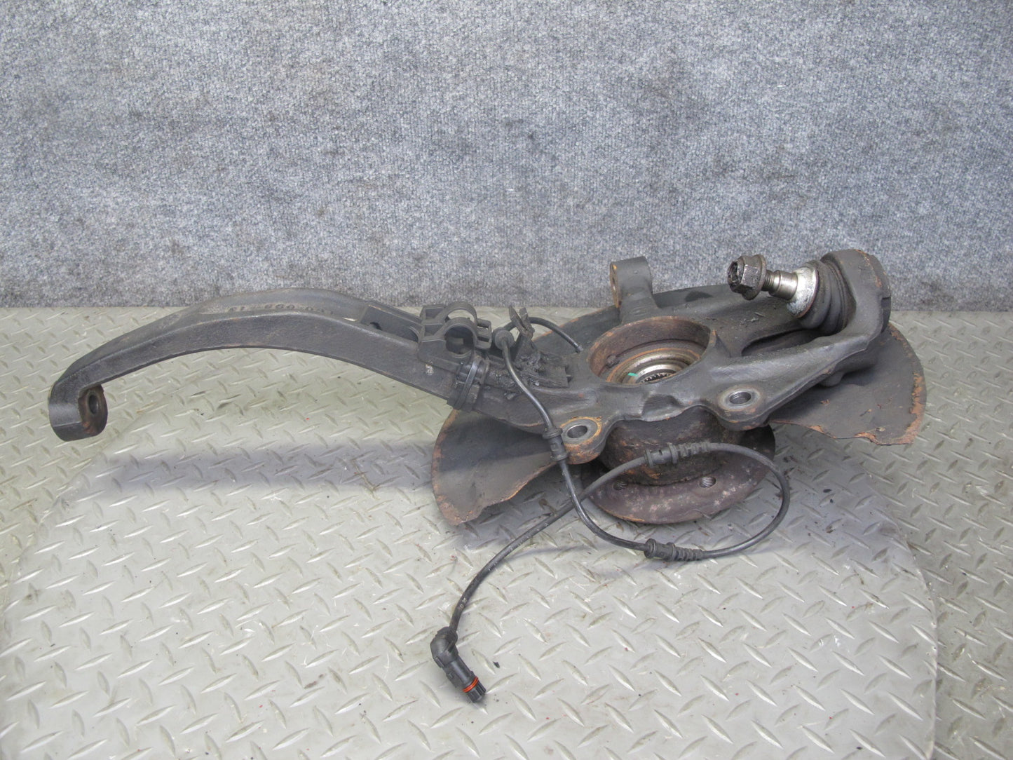 07-11 Mercedes W164 ML63 AMG Front Left Spindle Knuckle Wheel Hub Bearing OEM
