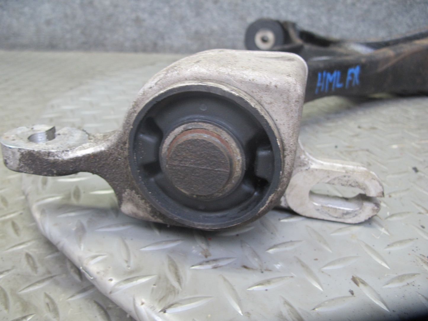 06-11 Mercedes W164 Ml-class Front Right Lower Control Arm OEM