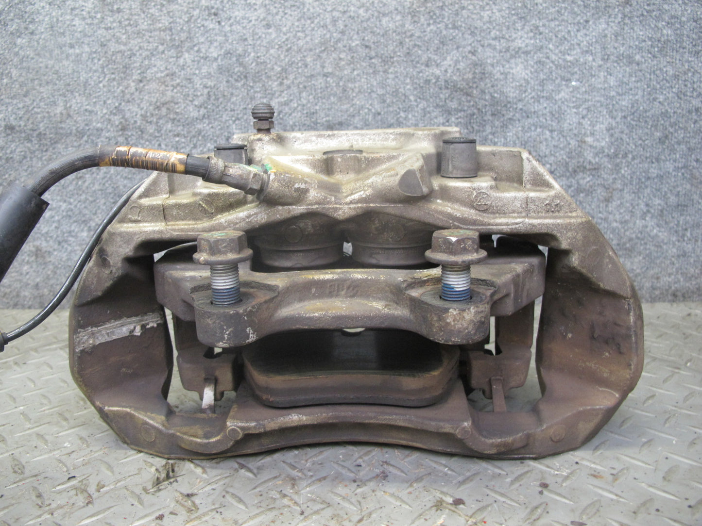 07-11 Mercedes W164 ML63 AMG Set of 2 Front Brake Caliper OEM